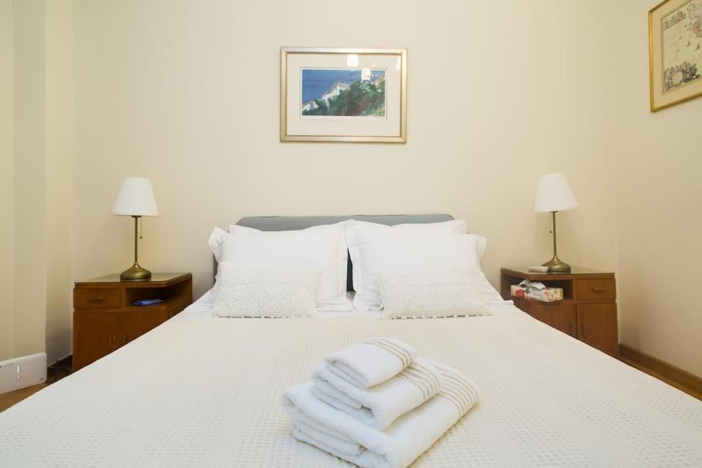 Top-Rated 1-Bedroom Apartment In The Heart Of Aten Exteriör bild